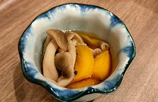 柿としめじの甘酢漬け